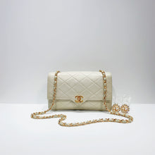 将图片加载到图库查看器，No.3903-Chanel Vintage Lambskin Envelope Flap Bag
