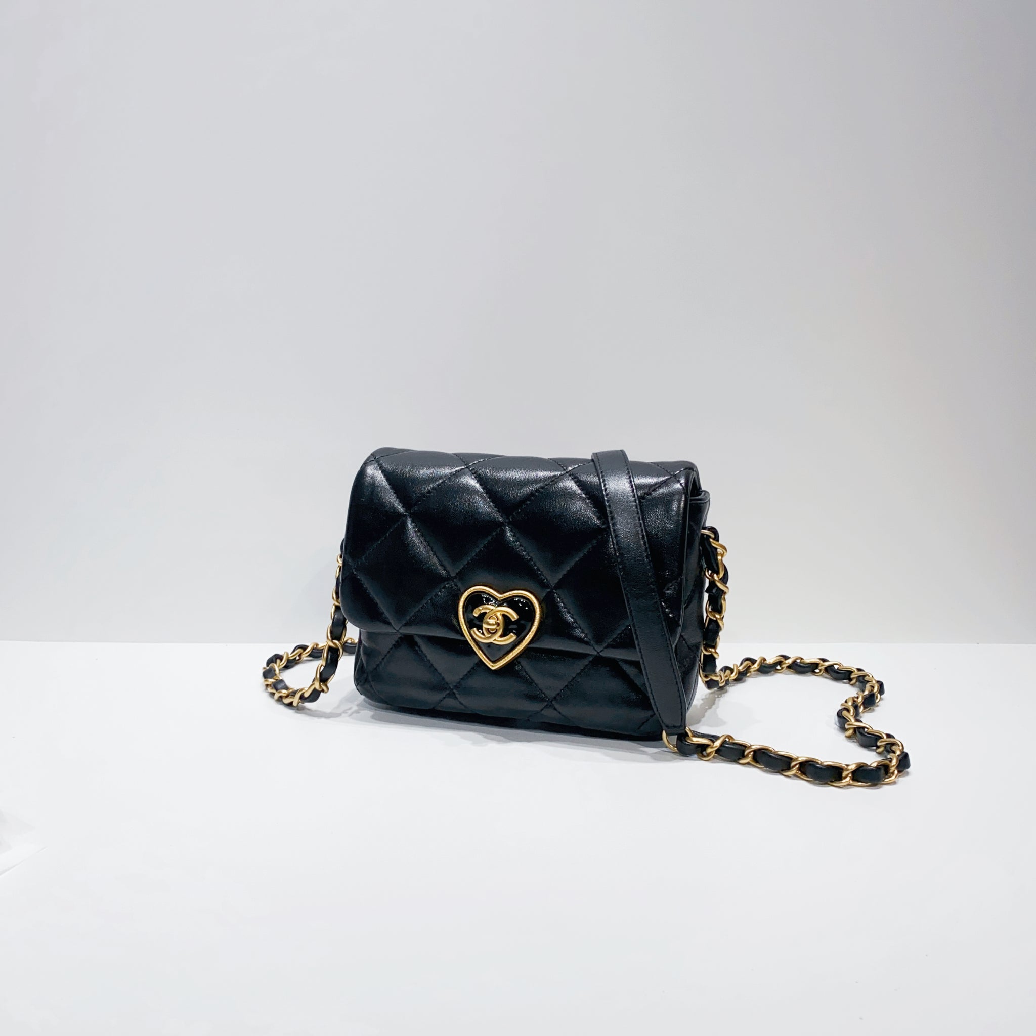 No.3970-Chanel Small Coco Love Flap Bag – Gallery Luxe