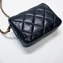 이미지를 갤러리 뷰어에 로드 , No.3970-Chanel Small Coco Love Flap Bag
