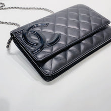 画像をギャラリービューアに読み込む, No.001550-2-Chanel Cambon Wallet On Chain
