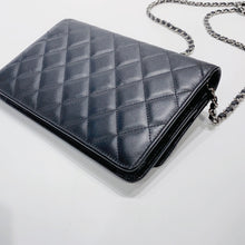 画像をギャラリービューアに読み込む, No.001550-2-Chanel Cambon Wallet On Chain
