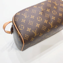 Load image into Gallery viewer, No.3925-Louis Vuitton King Size Toiletry Pouch
