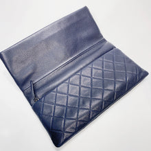 Load image into Gallery viewer, No.3941-Chanel Beauty CC Medium Clutch
