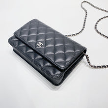 Charger l&#39;image dans la galerie, No.3943-Chanel Caviar Timeless Classic Wallet On Chain
