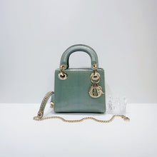 Charger l&#39;image dans la galerie, No.001558-3-Dior Python Mini Lady Dior
