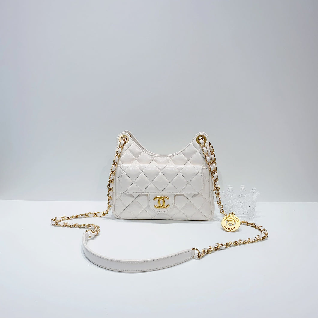 No.001558-1-Chanel Small Wavy CC Hobo Bag