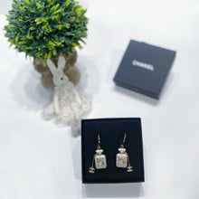 将图片加载到图库查看器，No.3950-Chanel Crystal Perfume Bottle Earrings (Brand New / 全新貨品)
