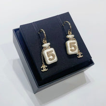 将图片加载到图库查看器，No.3950-Chanel Crystal Perfume Bottle Earrings (Brand New / 全新貨品)
