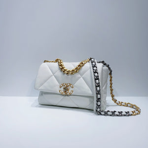 No.3836-Chanel 19 Small Handbag