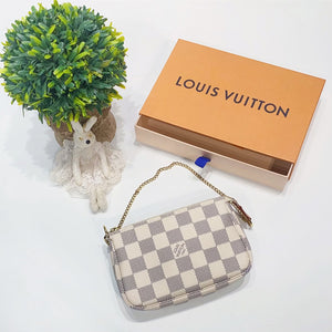 LOUIS VUITTON Damier Azur Mini Pochette Accessoires Pouch N58010