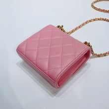 Charger l&#39;image dans la galerie, No.3768-Chanel Coco First Clutch With Chain
