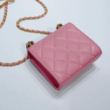 Charger l&#39;image dans la galerie, No.3768-Chanel Coco First Clutch With Chain
