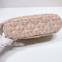 Load image into Gallery viewer, No.4535-Chanel Small Tweed Shiny Coco Bag
