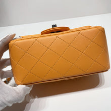Load image into Gallery viewer, No.4539-Chanel Lambskin Classic Square Mini 17cm
