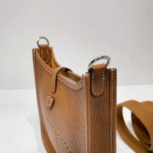 画像をギャラリービューアに読み込む, No.001707-1-Hermes Mini Evelyne TPM
