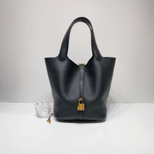 画像をギャラリービューアに読み込む, No.4540-Hermes Picotin 22
