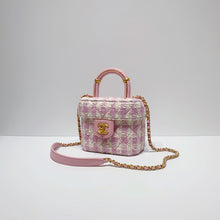 Load image into Gallery viewer, No.3966-Chanel Small Tweed Handle Crush Vanity
