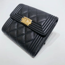 Load image into Gallery viewer, No.4043-Chanel Caviar Small Boy Flap Wallet (Brand New / 全新貨品)

