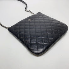 将图片加载到图库查看器，No.3987-Chanel Uniform Crossbody Bag
