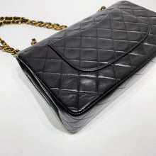 Load image into Gallery viewer, No.3603-Chanel Vintage Lambskin Classic Flap 25cm
