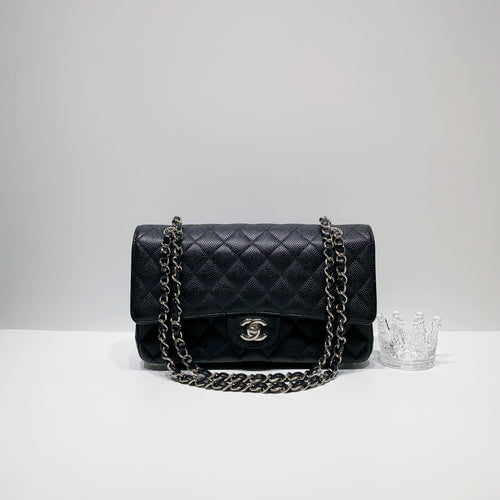 Chanel CC Caviar Leather Pouch (SHG-29880) – LuxeDH