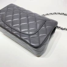Load image into Gallery viewer, No.3995-Chanel Rectangular Timeless Classic Flap Mini 20cm (Brand New / 全新貨品)
