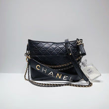 将图片加载到图库查看器，No.3979-Chanel Medium Gabrielle Hobo Bag With Handle
