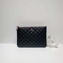 画像をギャラリービューアに読み込む, No.4001-Chanel Medium Timeless Classic O Case Clutch (Unused / 未使用品)
