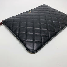 画像をギャラリービューアに読み込む, No.4001-Chanel Medium Timeless Classic O Case Clutch (Unused / 未使用品)
