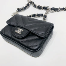 이미지를 갤러리 뷰어에 로드 , No.4000-Chanel Timeless Classic Chevron Belt Bag (Unused / 未使用品)
