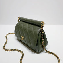 Load image into Gallery viewer, No.4023-Chanel Vintage Spirit Clutch With Chain
