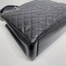 Load image into Gallery viewer, No.4025-Chanel Caviar GST Tote Bag

