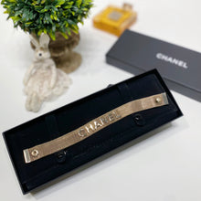 將圖片載入圖庫檢視器 No.4012-Chanel Gold Metal Coco Mark Bracelet
