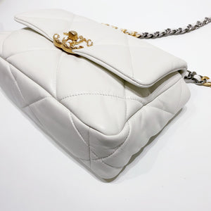 No.4030-Chanel 19 Small Handbag