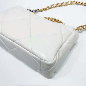 No.4030-Chanel 19 Small Handbag