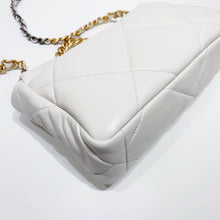 Load image into Gallery viewer, No.4030-Chanel 19 Small Handbag
