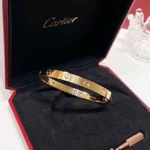 No.4020-Cartier Love Bracelet 4 Diamonds
