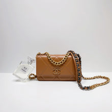 Load image into Gallery viewer, No.4096-Chanel 19 Wallet On Chain
