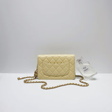 画像をギャラリービューアに読み込む, No.4033-Chanel Pearl Crush Wallet On Chain
