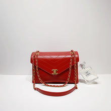 Load image into Gallery viewer, No. 001618-Chanel Chevron Envelope Flap Bag
