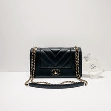 將圖片載入圖庫檢視器 No.4065-Chanel Melle Vintage Chevron Flap Bag
