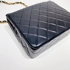 No.4069-Chanel Vintage Lambskin Turn-Lock Flap Bag