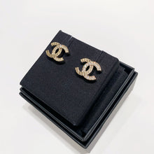 將圖片載入圖庫檢視器 No.001620-5-Chanel Metal Crystal Coco Mark Earrings  (Brand New / 全新貨品)
