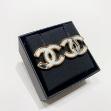 画像をギャラリービューアに読み込む, No.4077-Chanel Metal &amp; Marble Coco Mark Earrings  (Brand New / 全新貨品)
