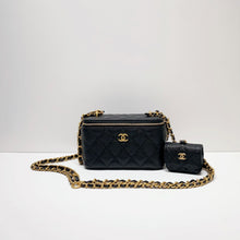 Load image into Gallery viewer, No.4093-Chanel Twin Crush Vanity With Chain( Brand New / 全新)
