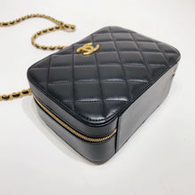 Load image into Gallery viewer, No.4120-Chanel Small Handle Vanity Case
