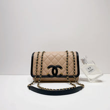 Load image into Gallery viewer, No.001631-2-Chanel Small CC Filigree Flap Bag
