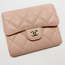 Load image into Gallery viewer, No.4117-Chanel Caviar Timeless Classic Short Wallet (Brand New / 全新貨品)
