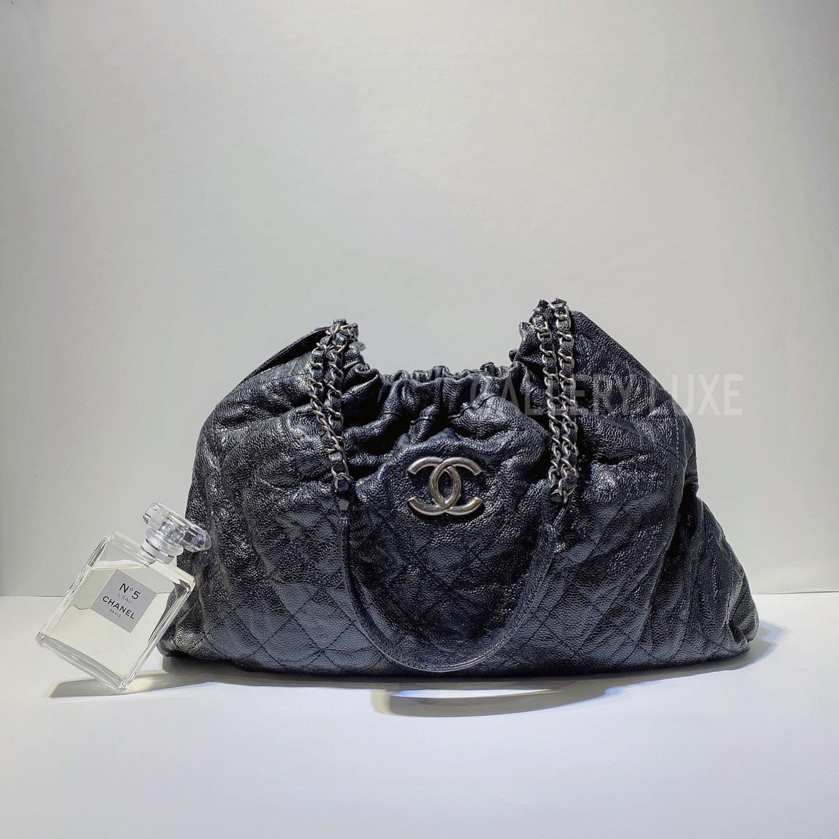 CHANEL - Seafoam / Silver CC Caviar Medium Leather Shopping Tote / Shoulder  Bag