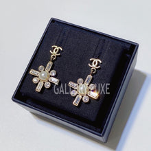将图片加载到图库查看器，No.3305-Chanel Coco Mark Pearl Strass Cross Earrings
